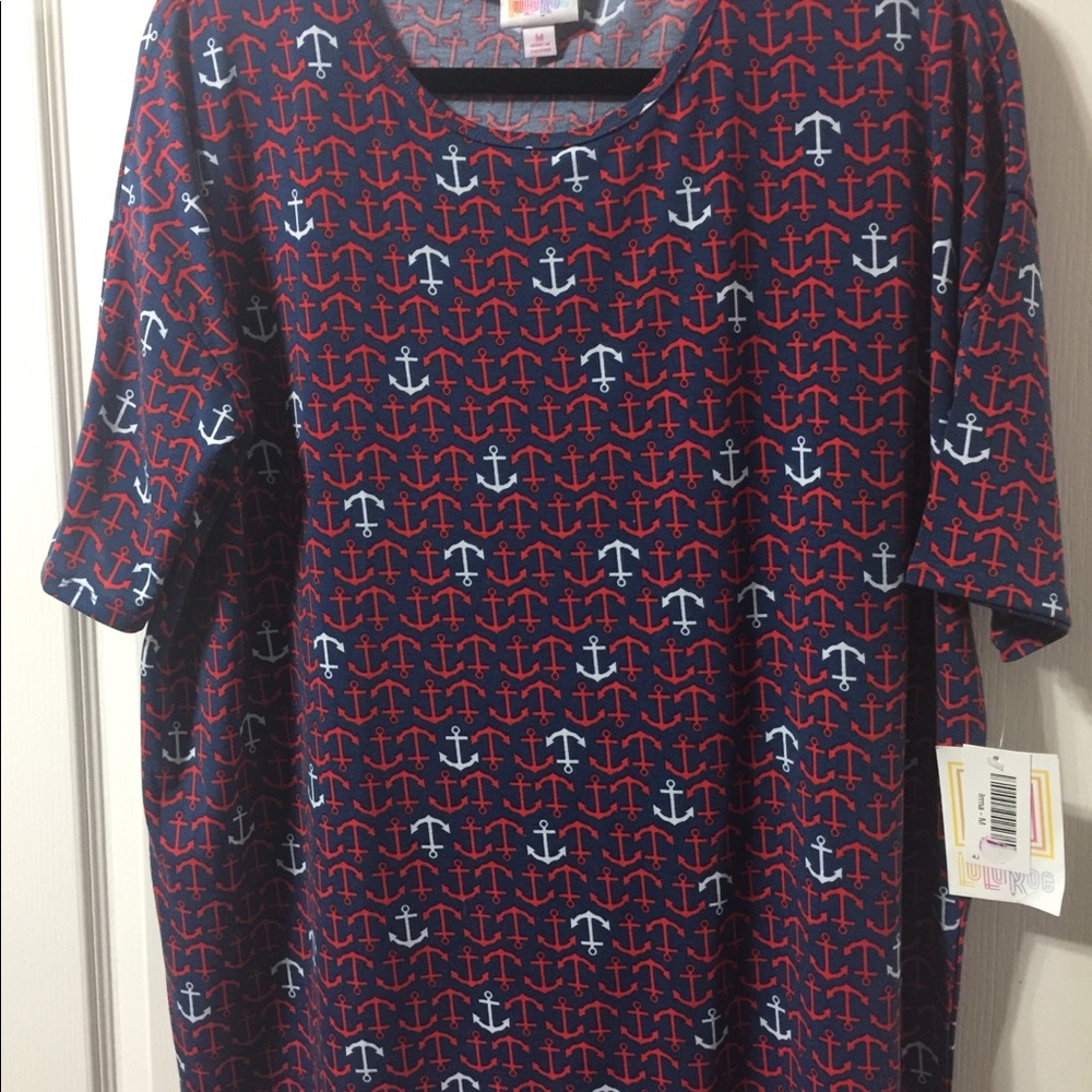 Lularoe irma Shirt